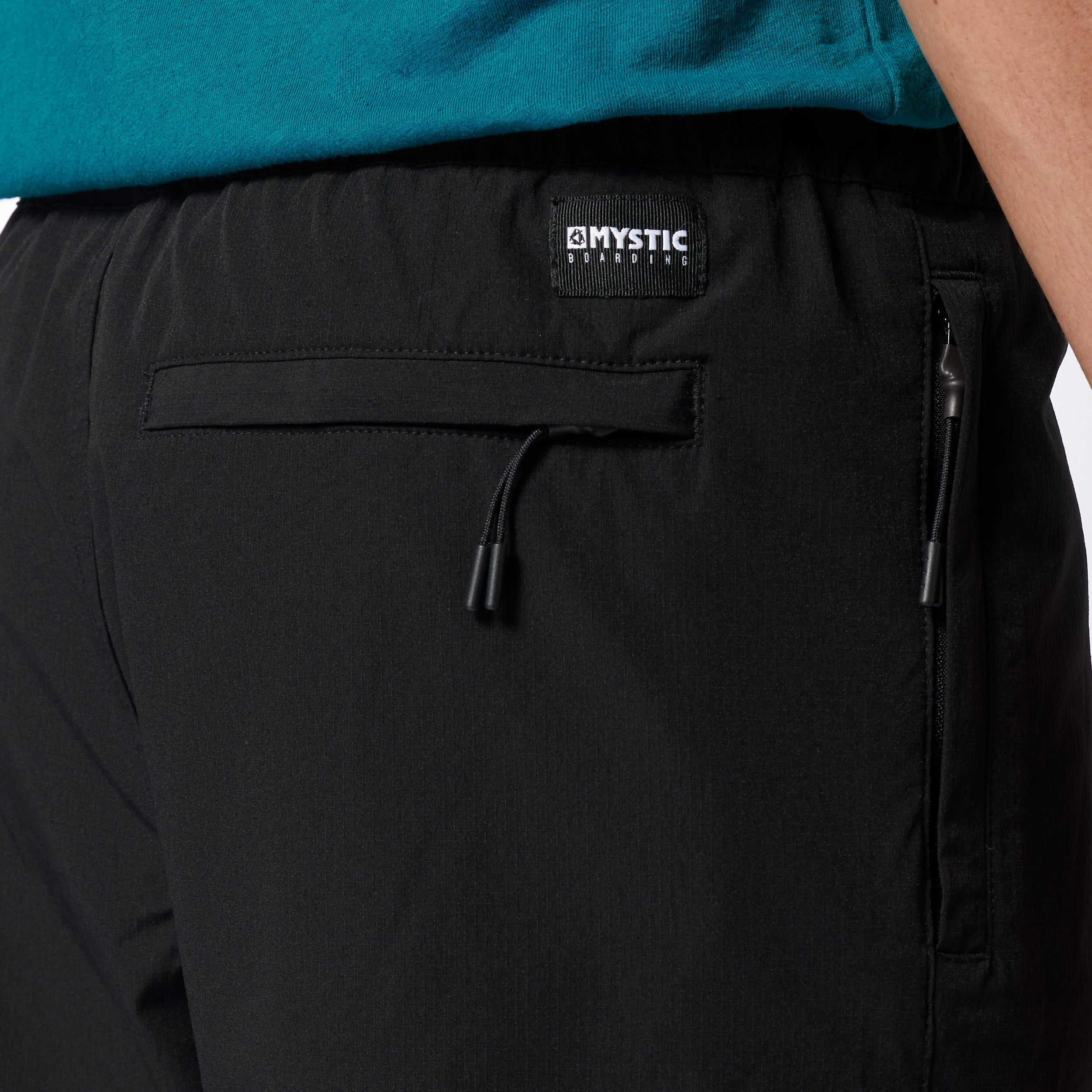 Mystic - Meridian Hybrid Short - Black
