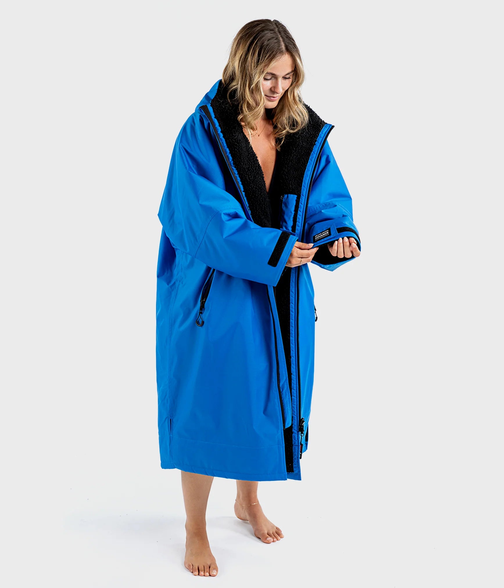 Dryrobe advance long sleeve poncho | adults | black cobalt blue black - recycled
