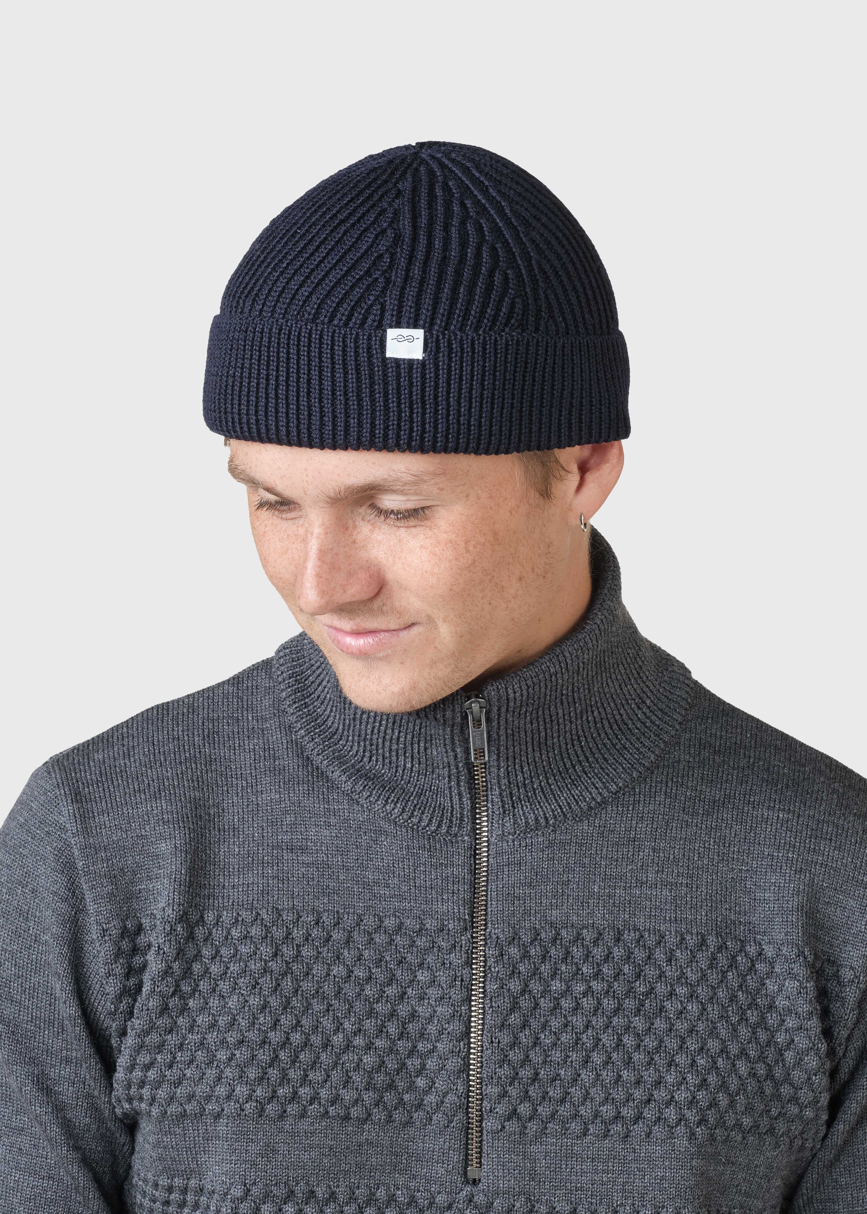 Fine Short Beanie - Navy