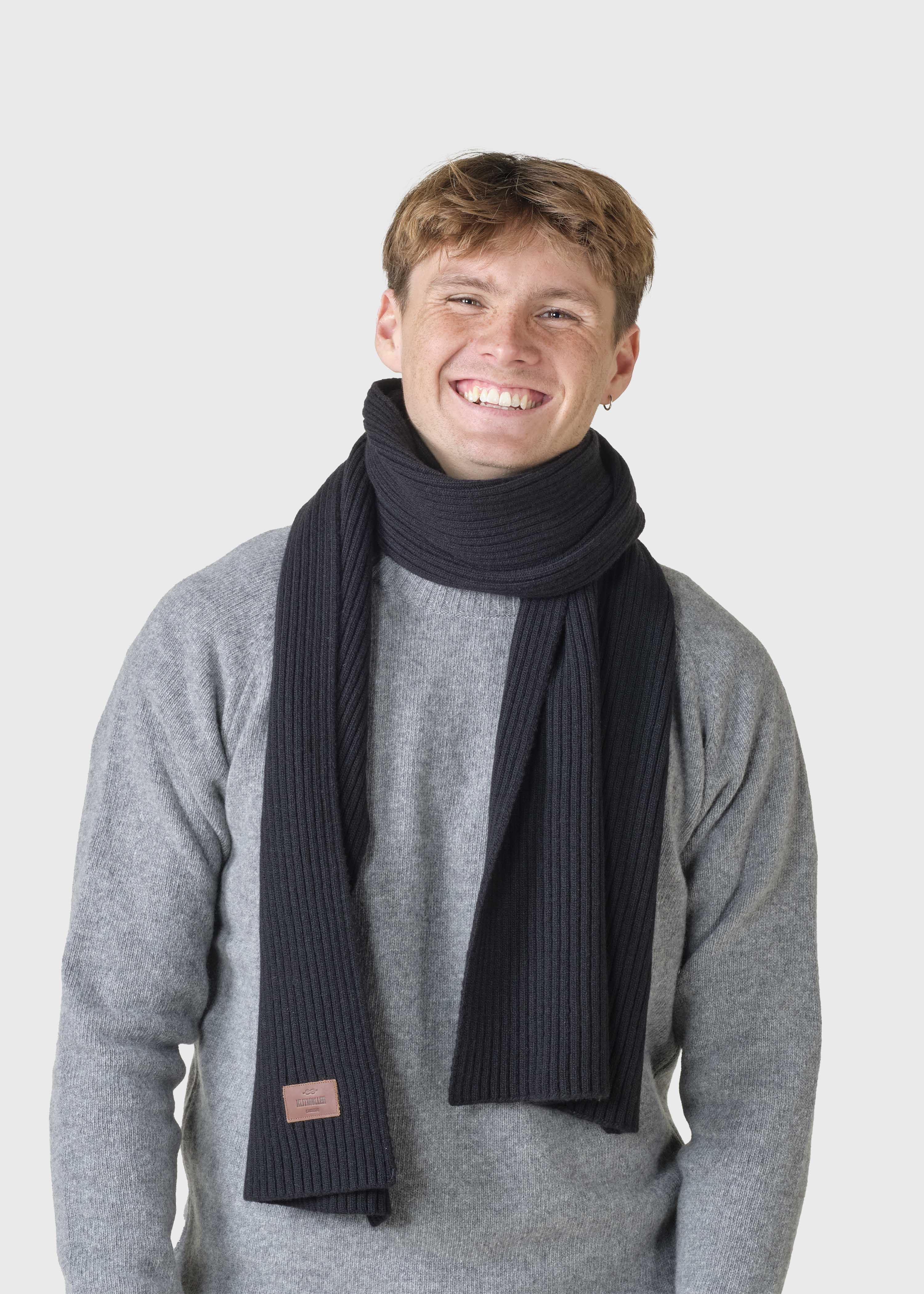 Heavy Rib Scarf - Black