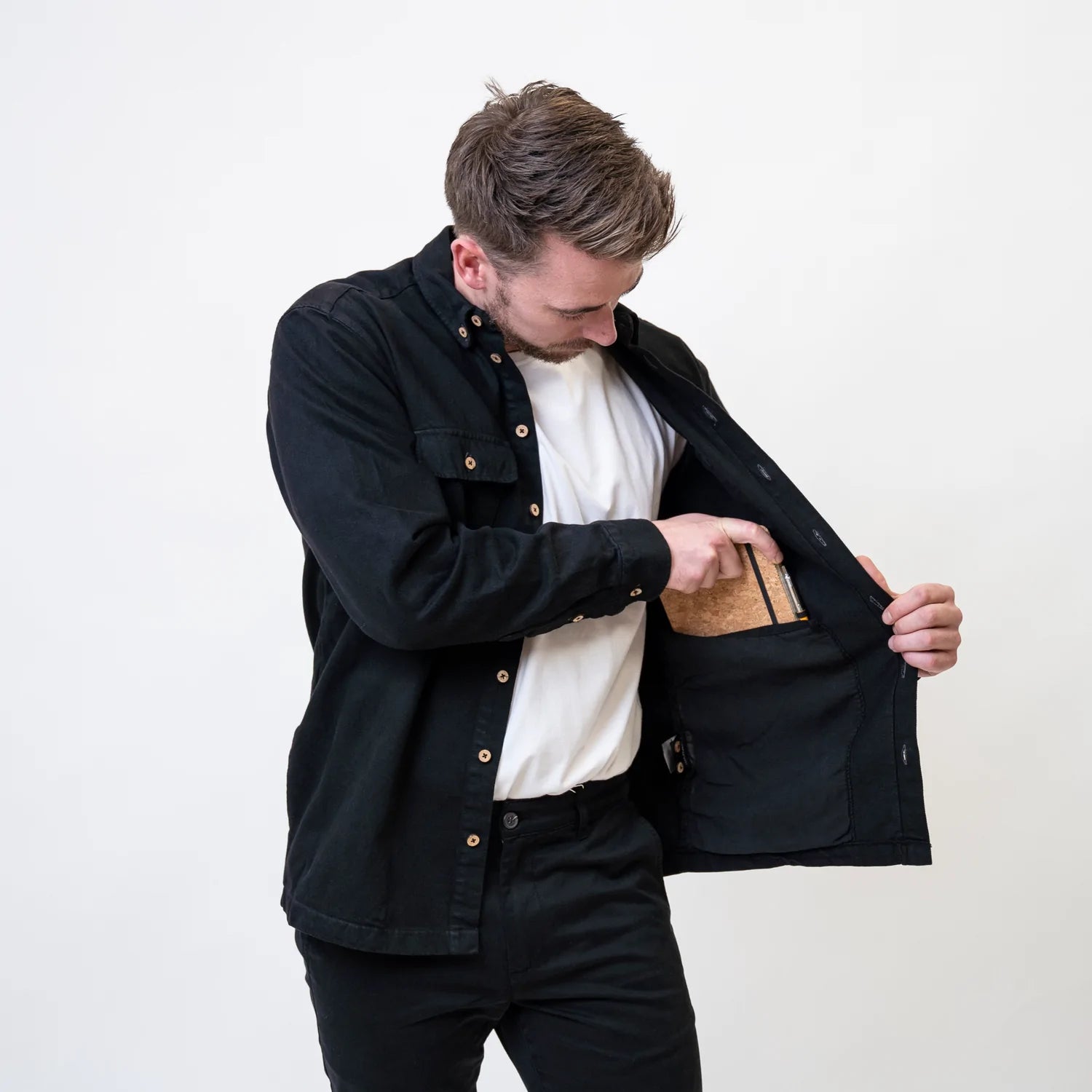 Lakor - Bone - Black Shirt