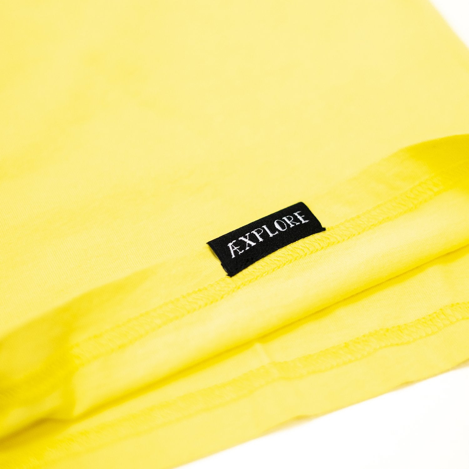 Lakor - shark shaka chest T-shirt