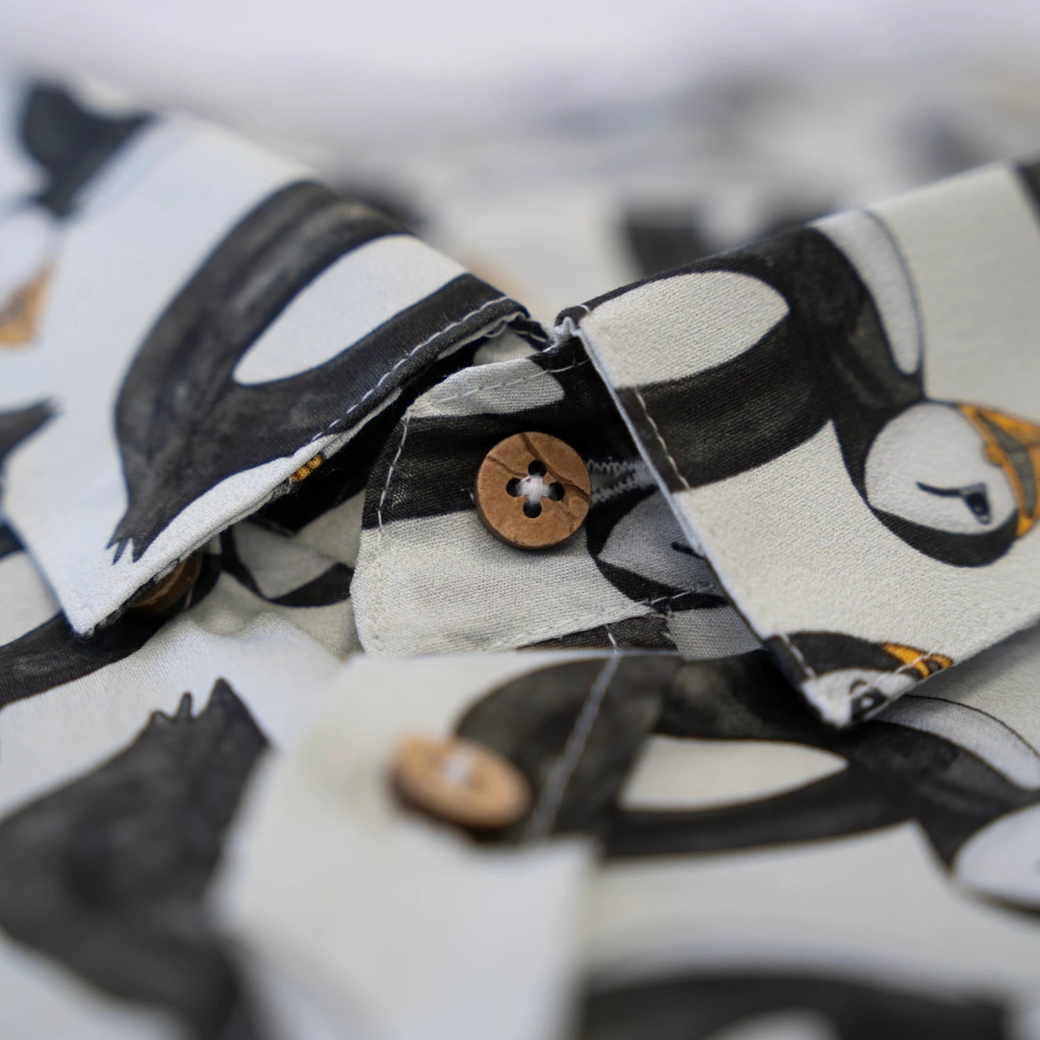 Lakor - Puffin Shirt