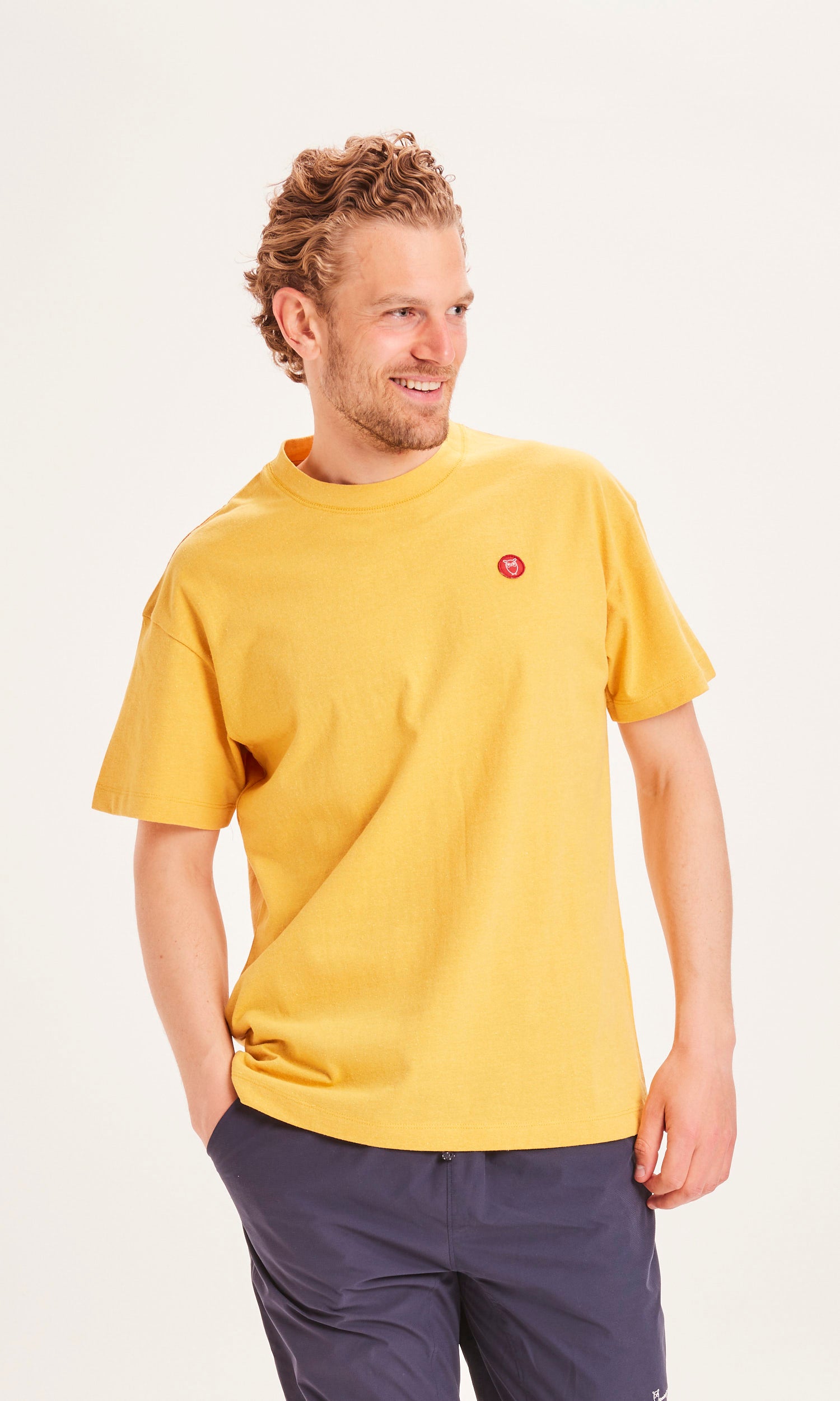 KnowledgeCotton Apparel Back printed oversized tee REBORN™ - GRS/Vegan - Honey Gold