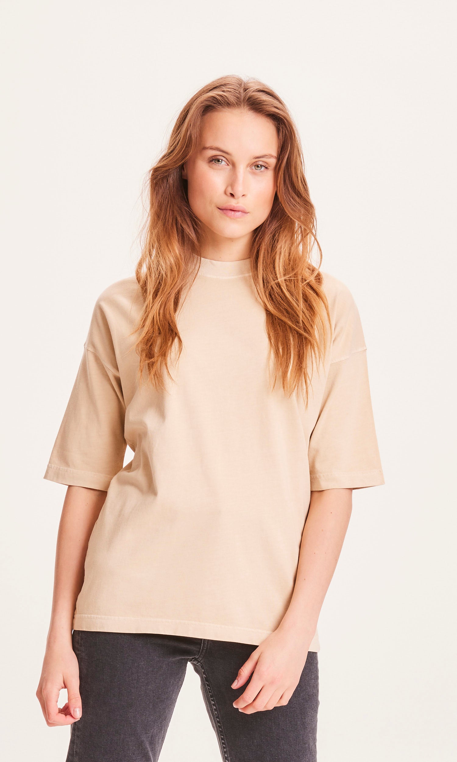 Kenntnisgekleidung - Nuance von Natur aus t -Shirt - Safari