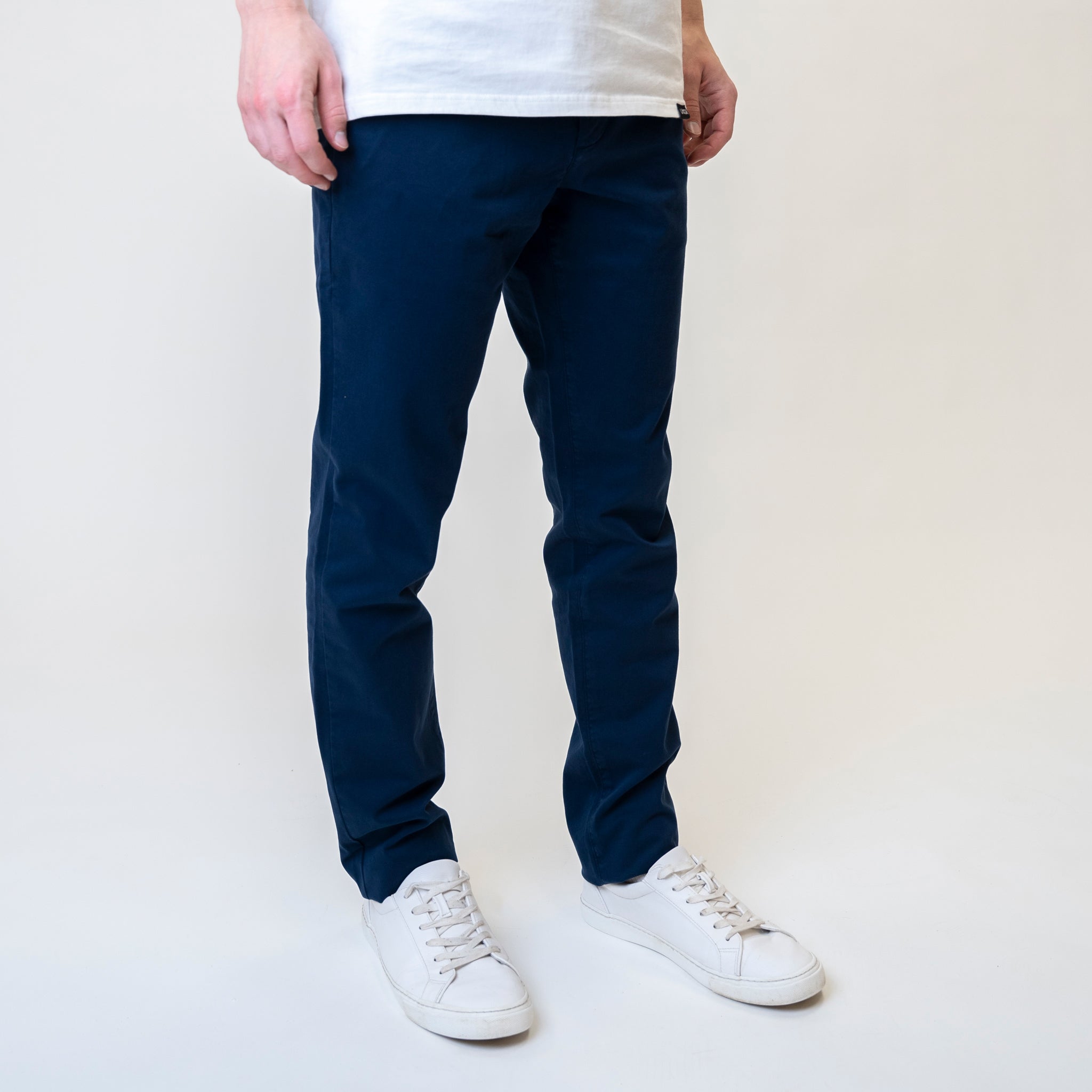 Lakor - Chino Pants (Navy)