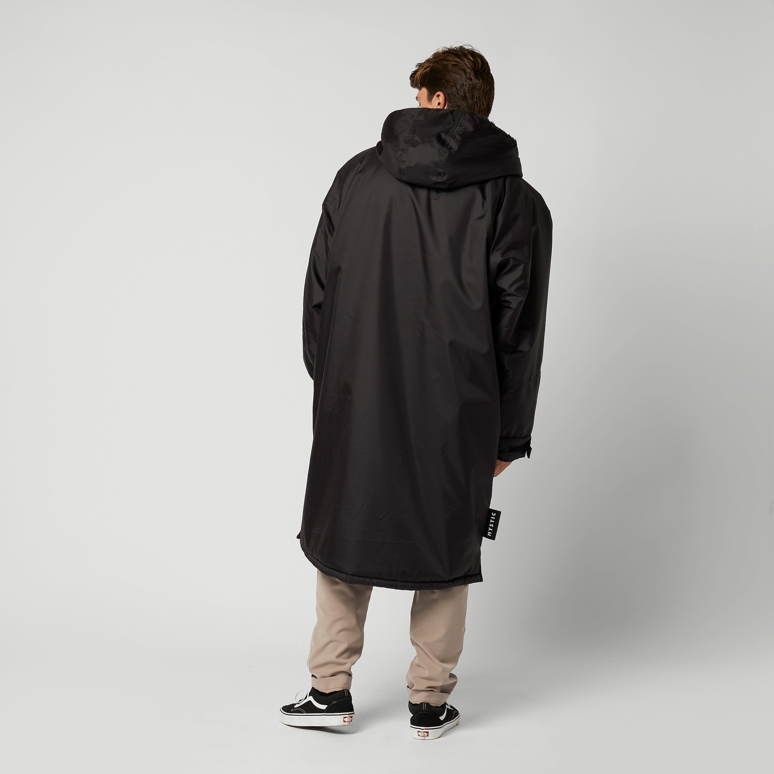 Explore Poncho - Black