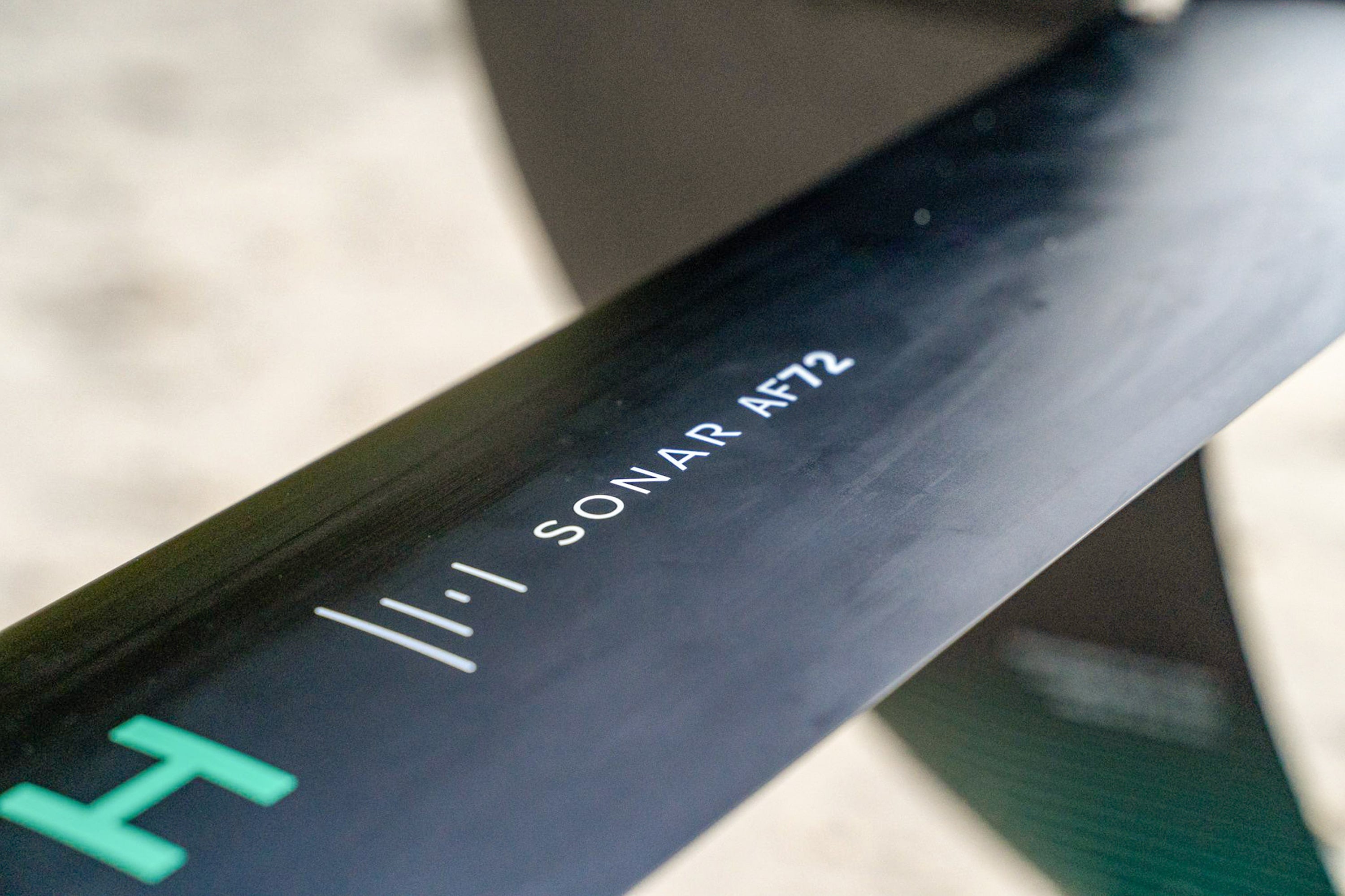 North - Sonar Foil Mast