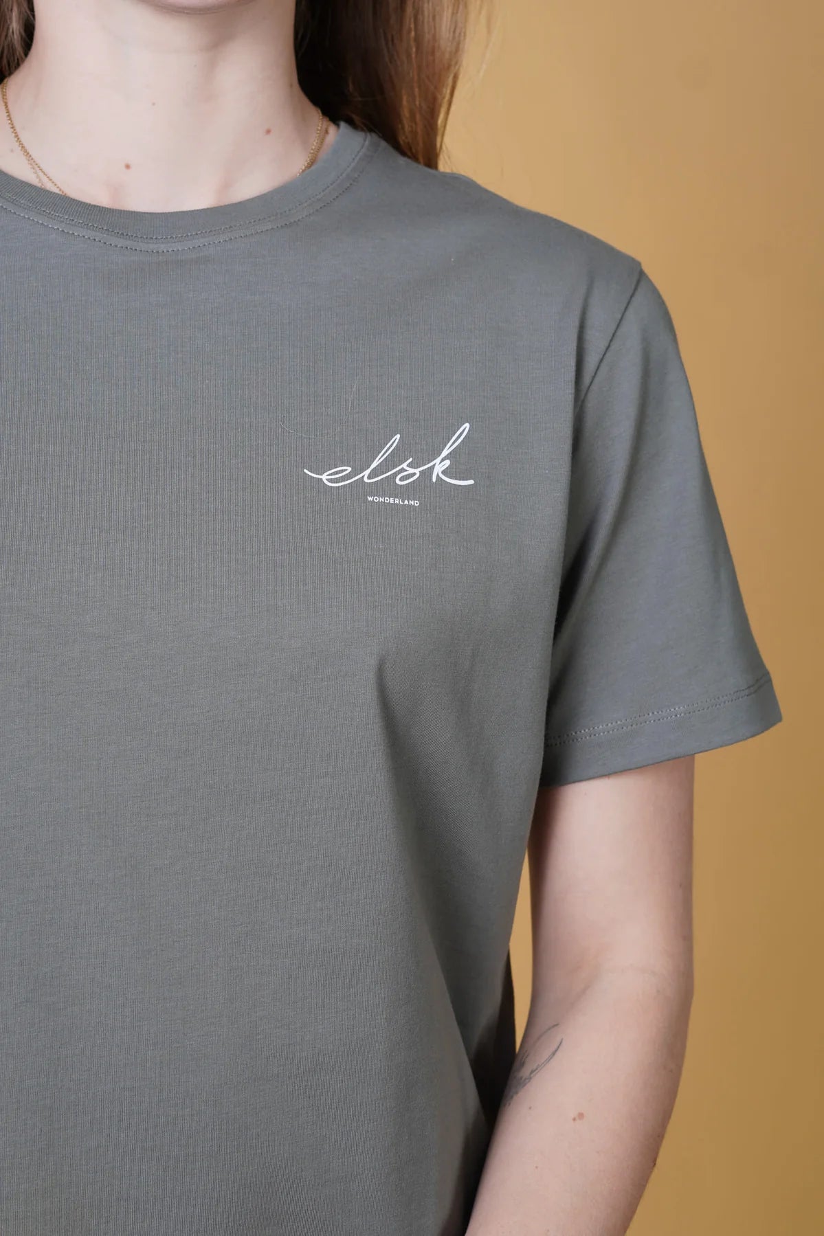 Signiertes Basic-Freizeit-T-Shirt für Damen