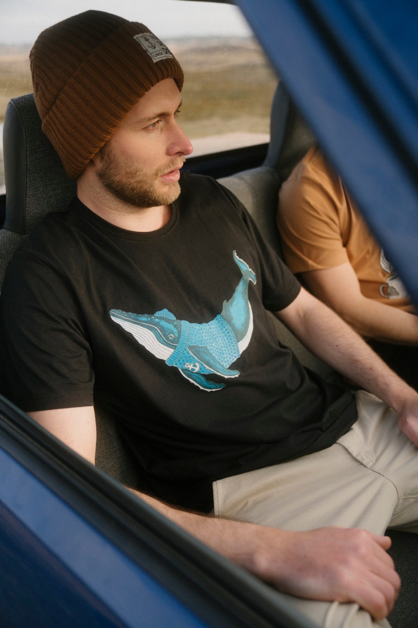 Humpback Whale T-shirt (Black) 