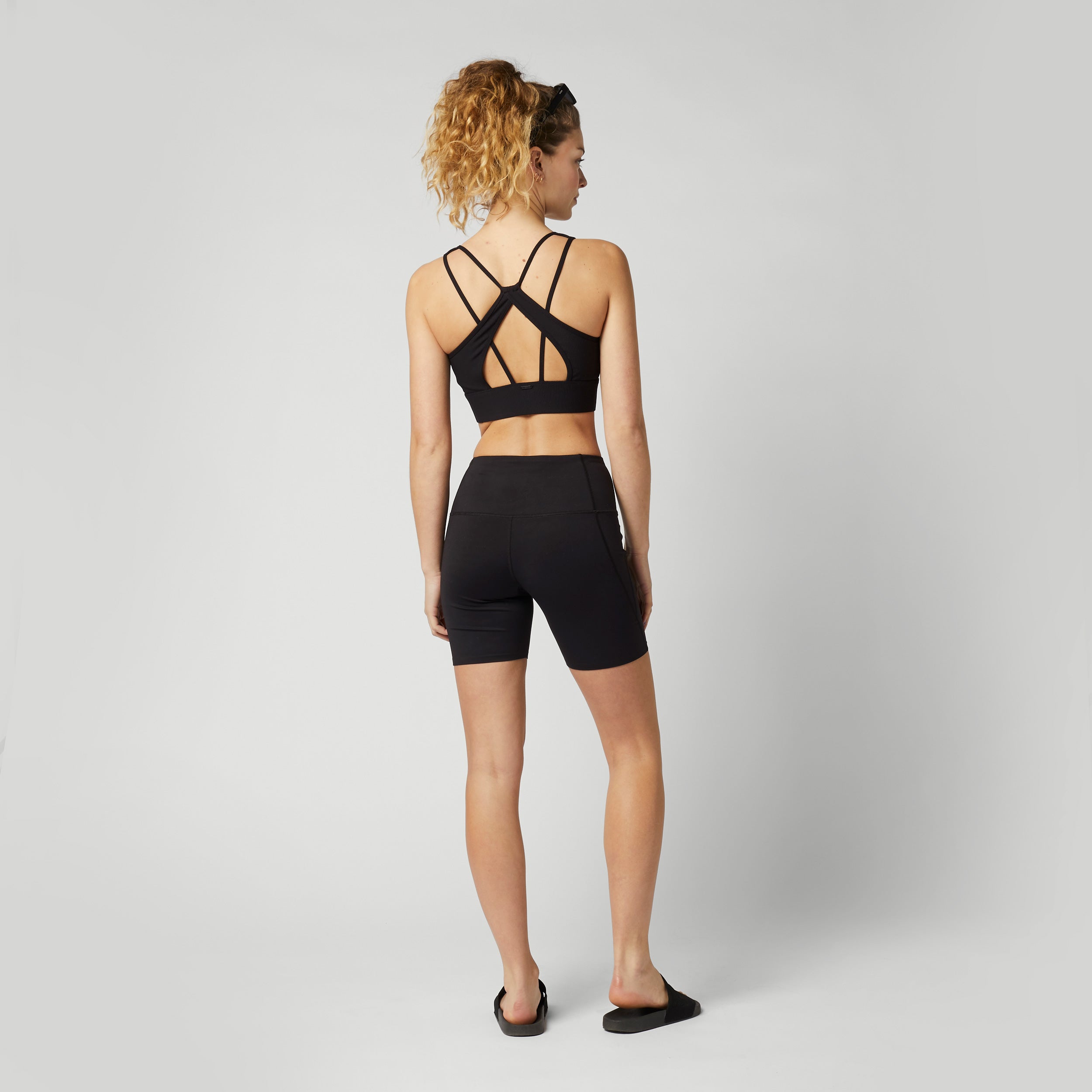 Terri Performance Biker Shorts Women - Black