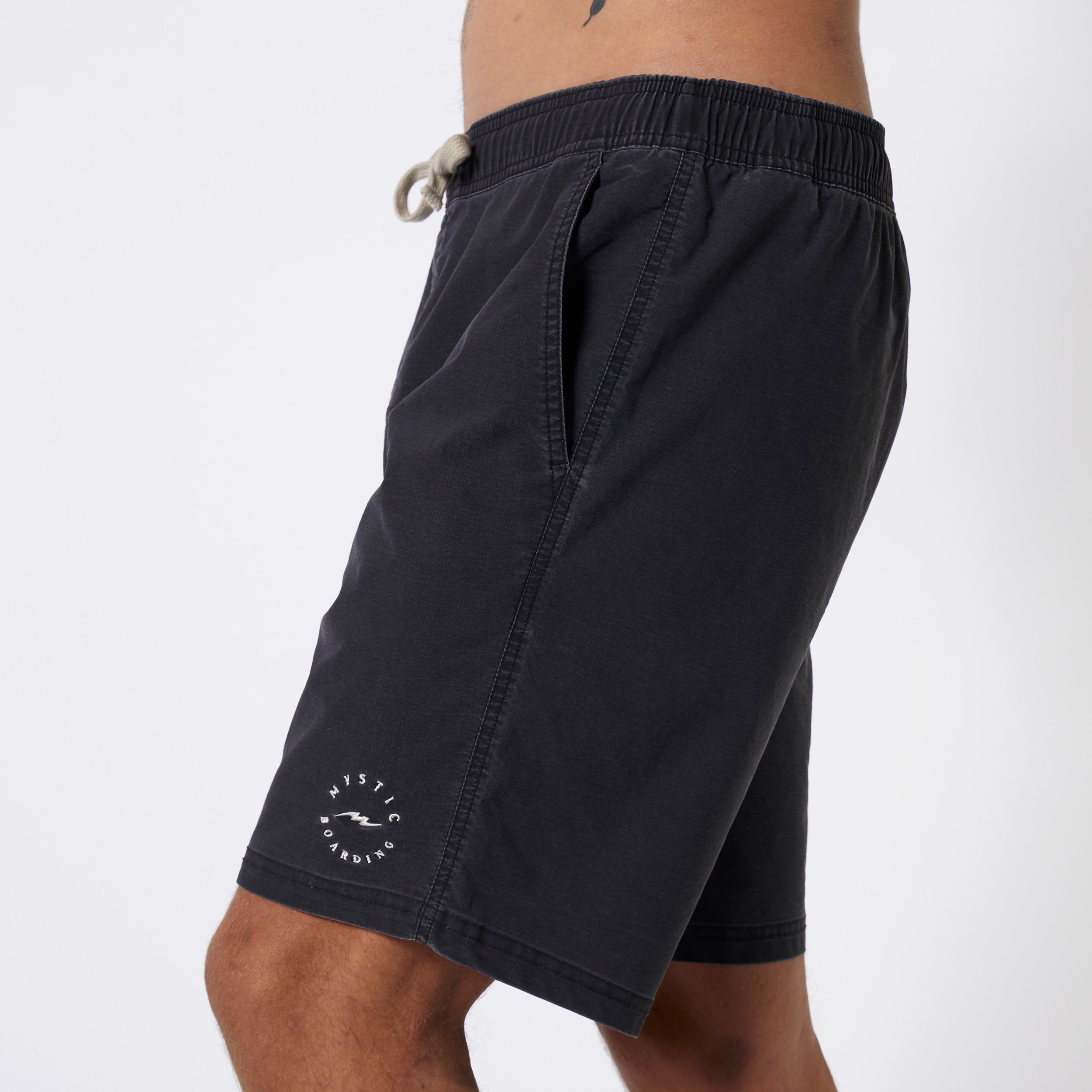 Mystic - The Volley Hybrid Short - Black