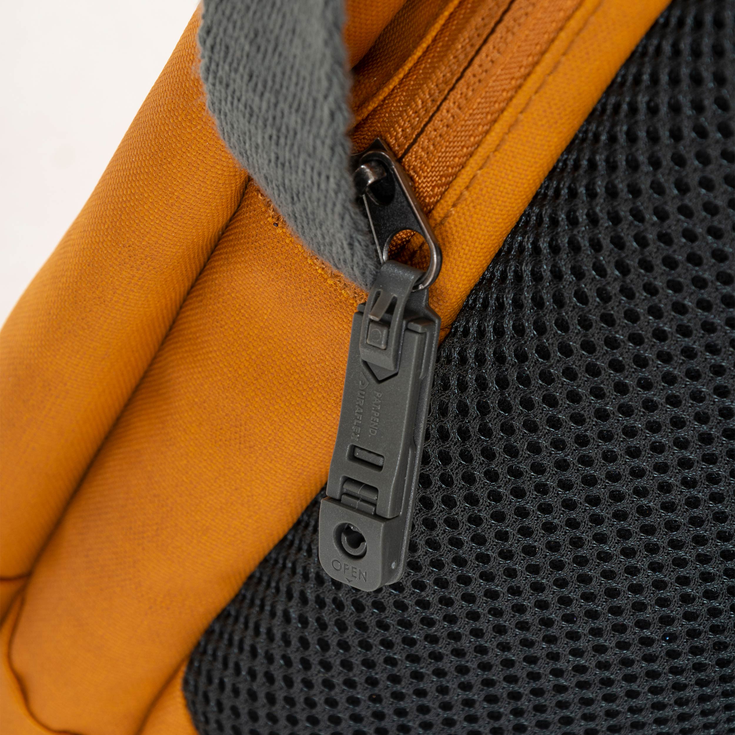 Highlander - Flug Urban Laptop Backpack, 18L