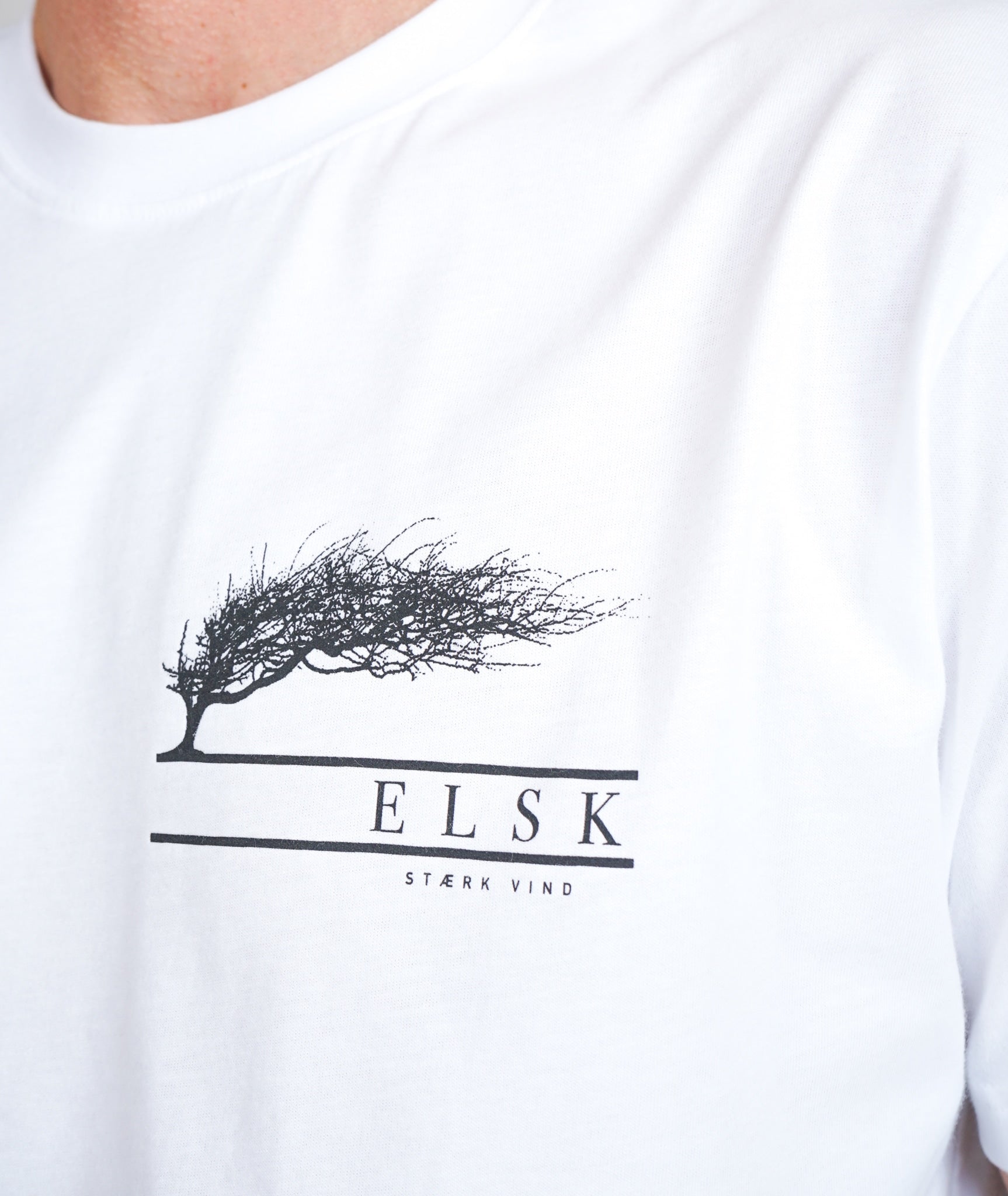 Strong Wind Ch Men'S Brushed T-Shirt