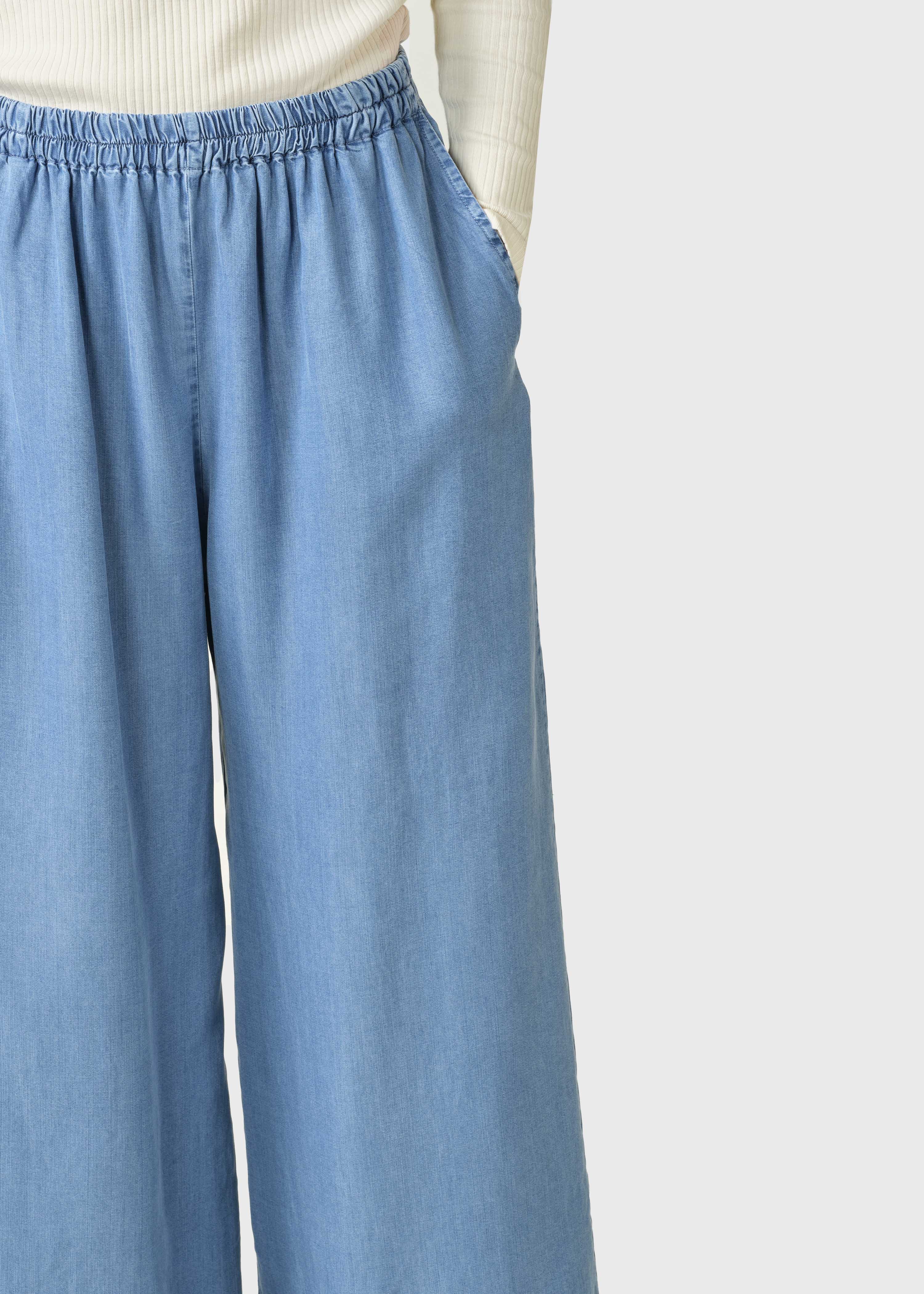 Leonora Pants - Light Blue Chambrey
