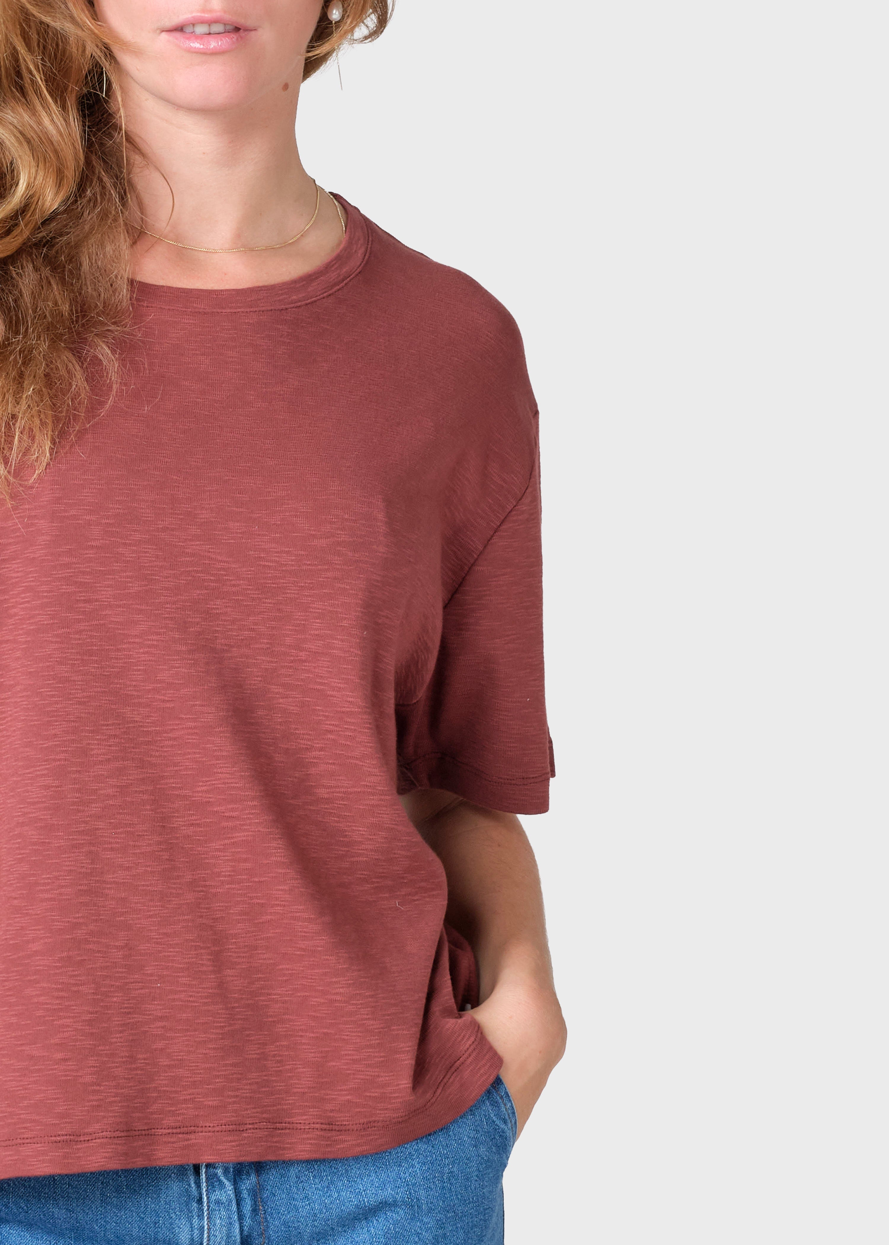Mila Tee - Burgundy
