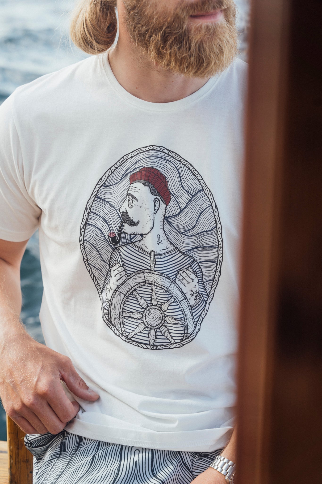 Malen Sie das MER-T-Shirt
