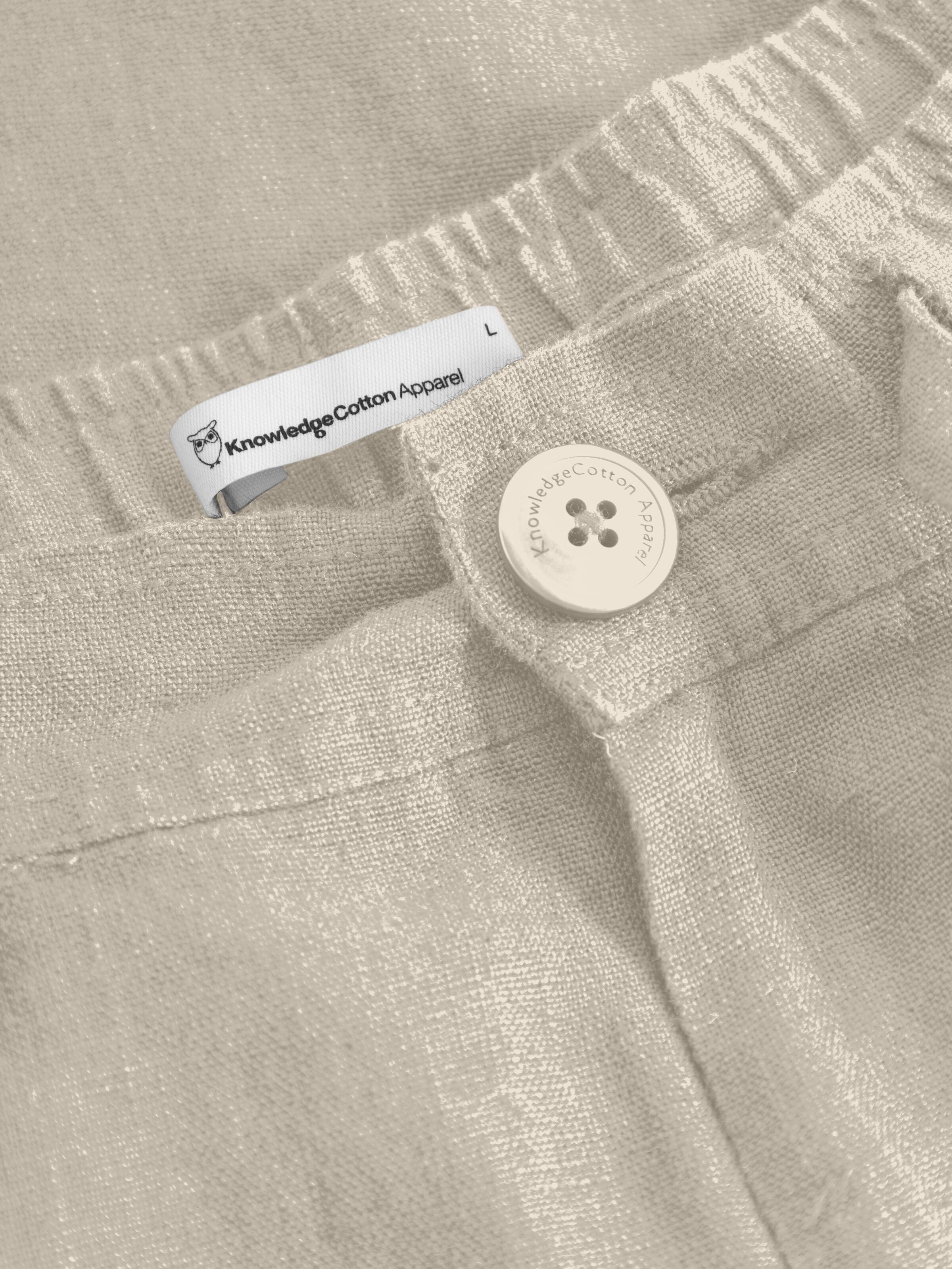 KnowledgeCotton Apparel – Lockere Leinenshorts – GOTS/Vegan – Helles Federgrau