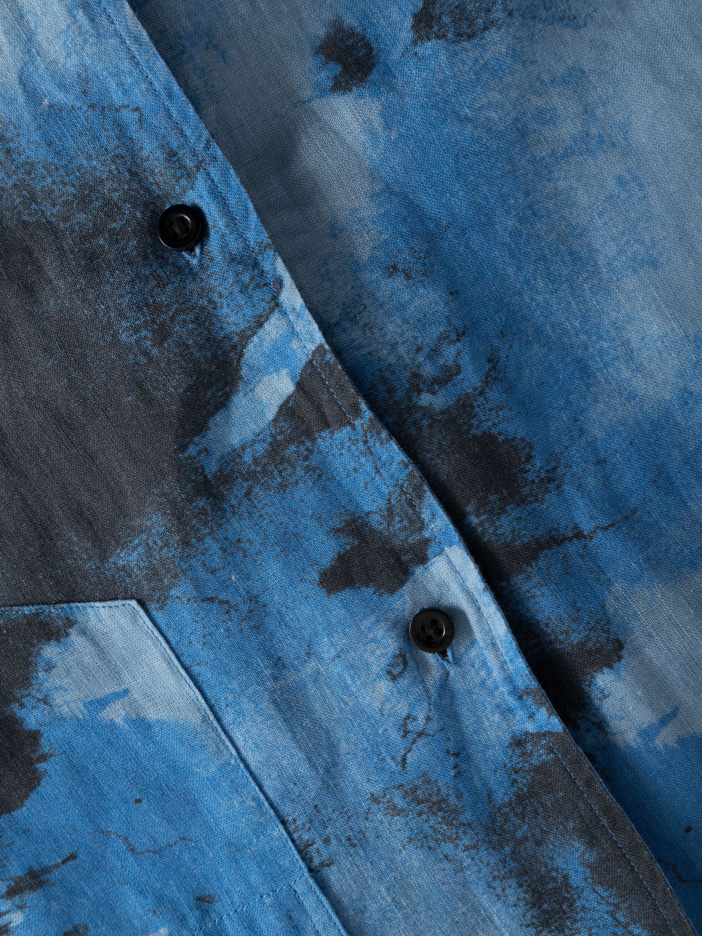 KnowledgeCotton Apparel - Boxed fit AOP kortärmad linneskjorta GOTS/Vegan