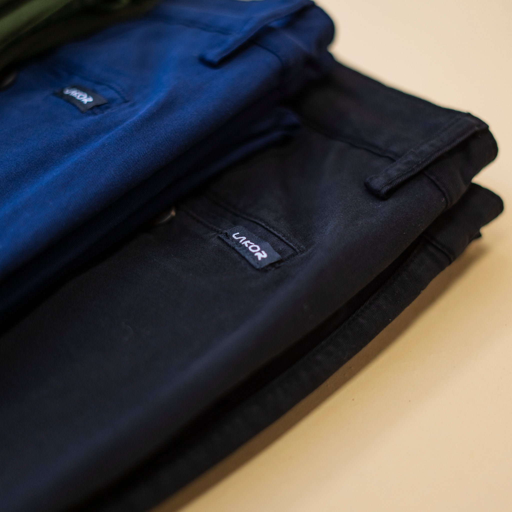 Lakor - Chino Pants (Black) 