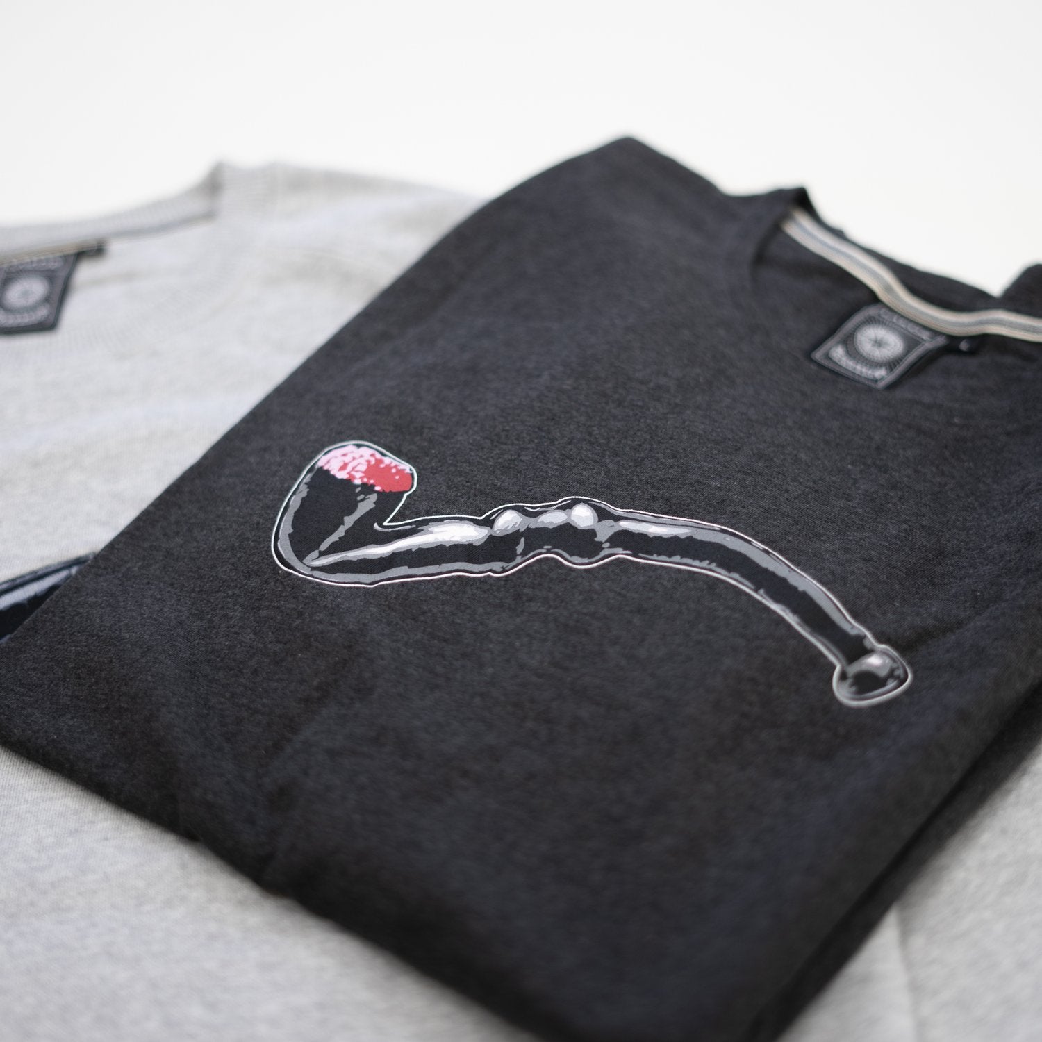 Lakor - Cloetta licorice pipe dark gray T-shirt 