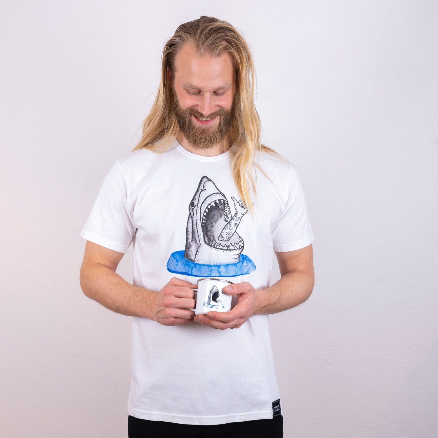 Lakor - shark shaka T-shirt