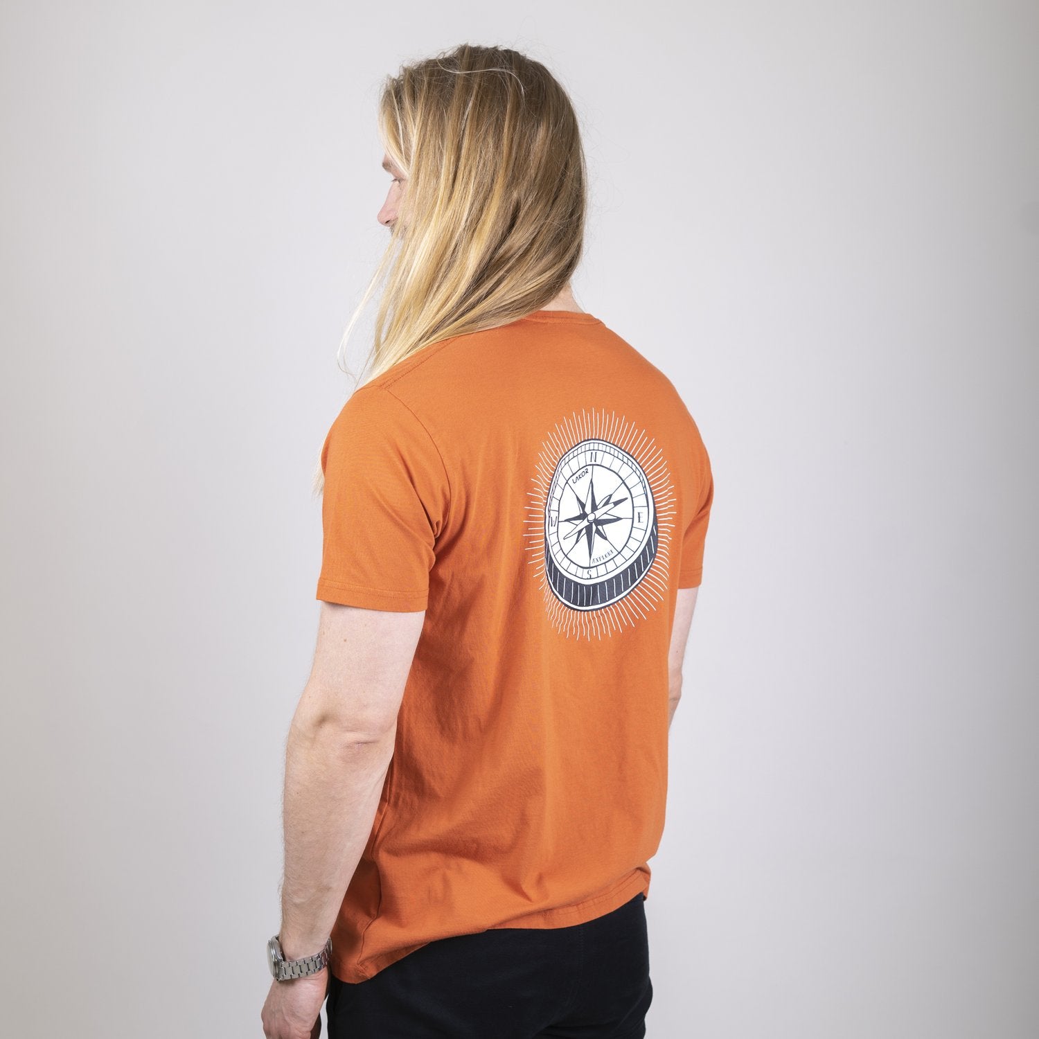 Lakor - Explore compass T-shirt