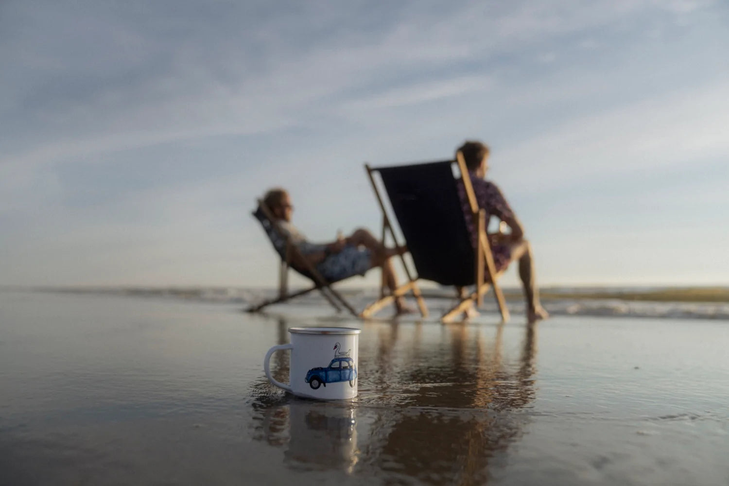 Lakor - swan on wheels Enamel mug 