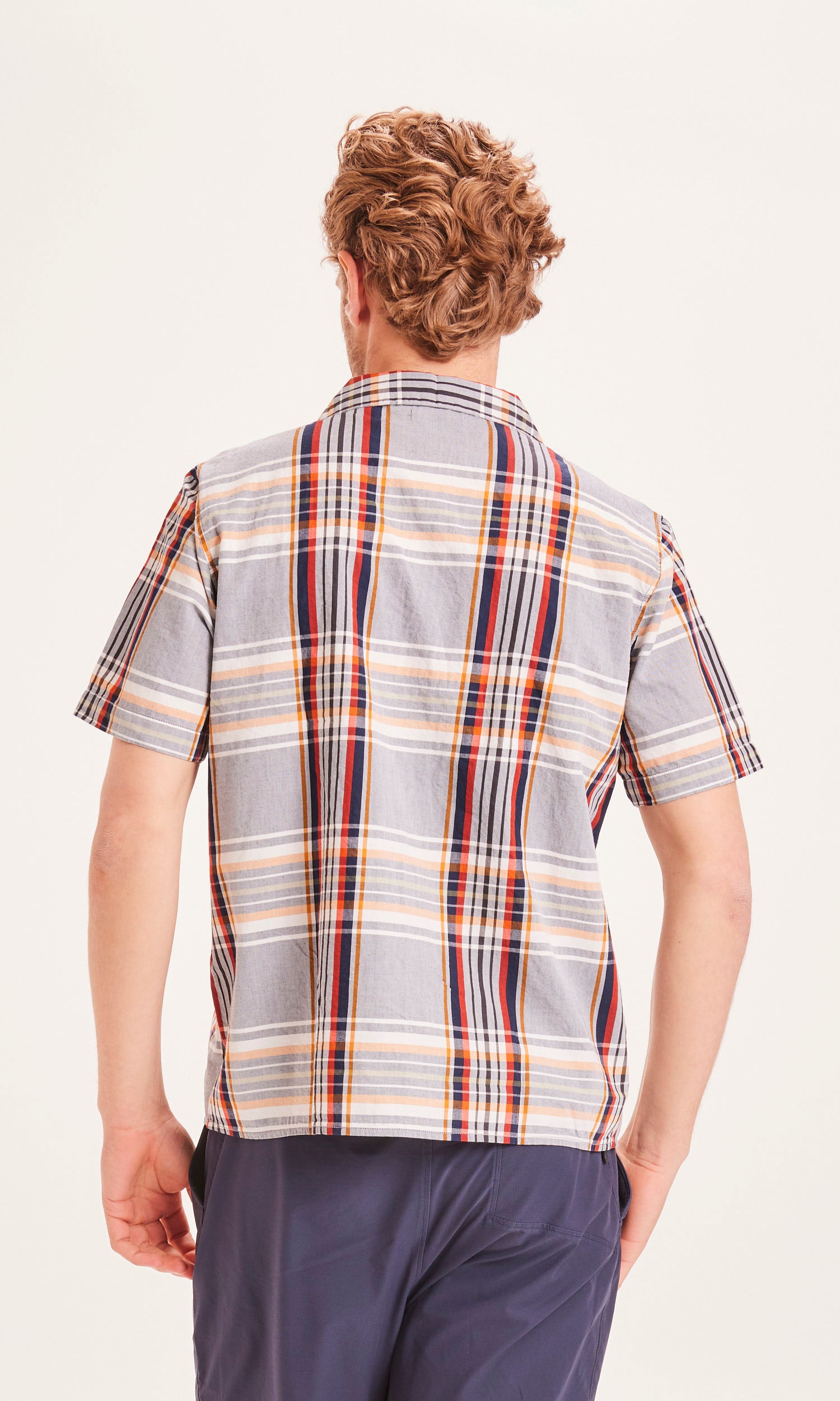 KnowledgeCotton Apparel WAVE SS großes kariertes Box-Fit-Hemd – GOTS/Vegan – Total Eclipse