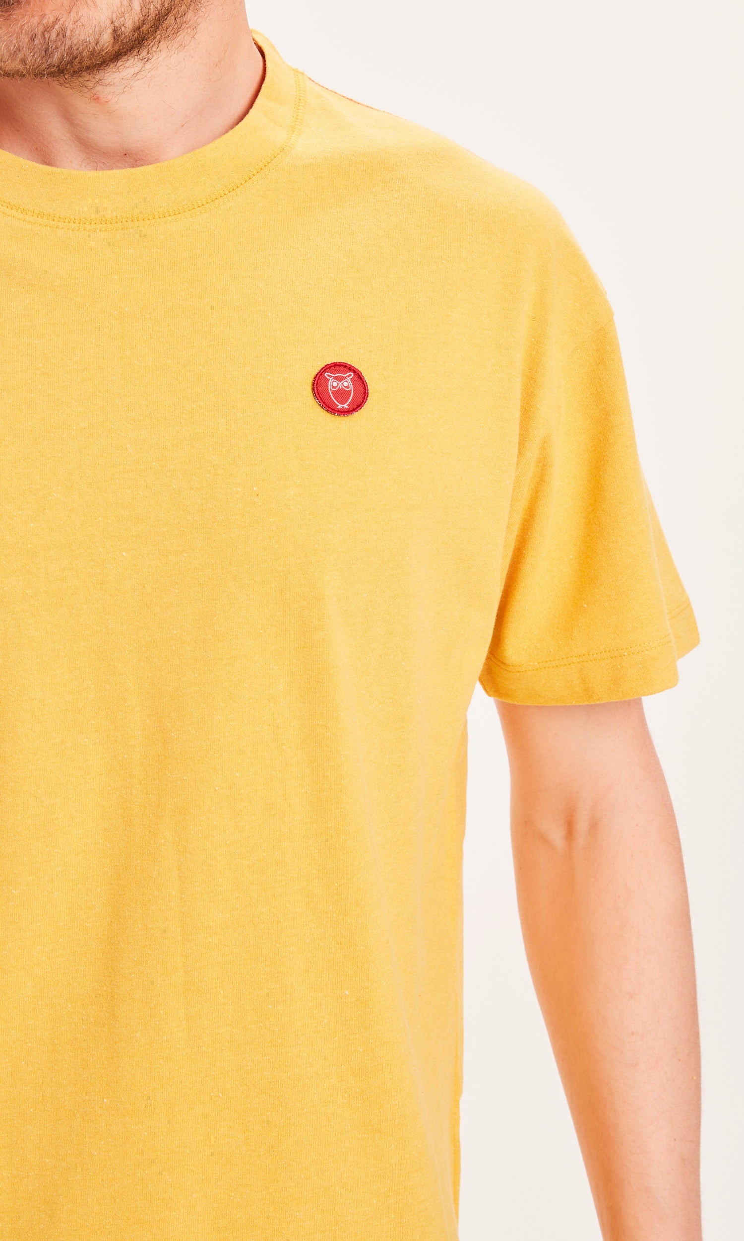 KnowledgeCotton Apparel Back printed oversized tee REBORN™ - GRS/Vegan - Honey Gold