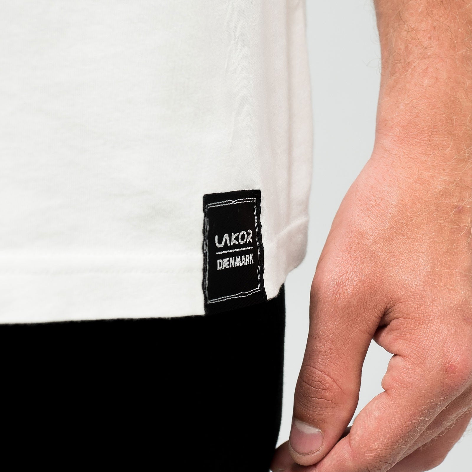 Lakor - Winter bird (white) 