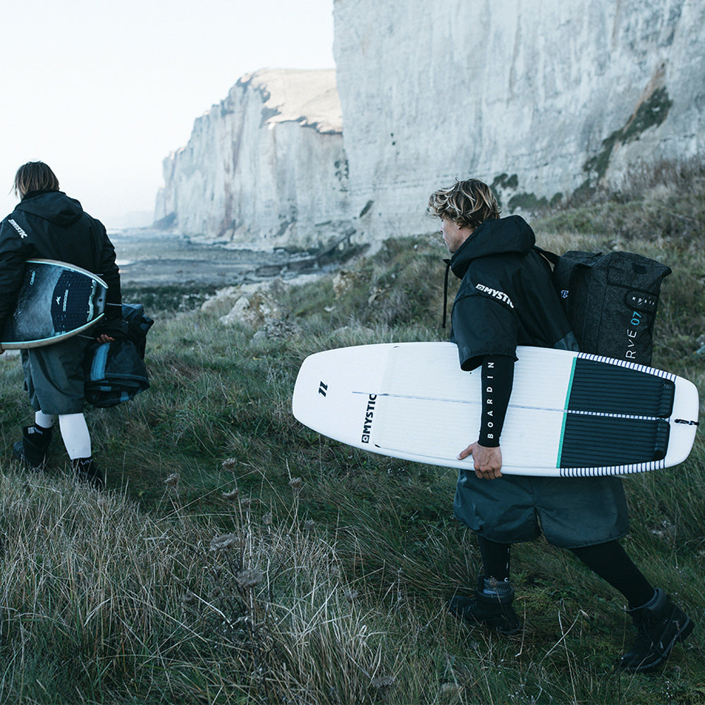 Mystic Deluxe Kurzarm - Poncho schwarz